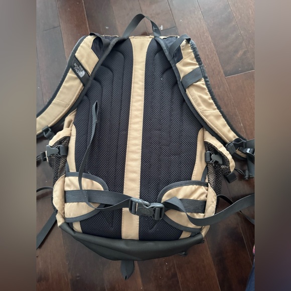 The North Face HOT SHOT BEIGE - Picture 8 of 8